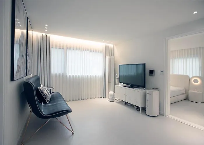 아파트 Still Time Bright 3 Bedroom With 2 Baths Near Myeongdong Station