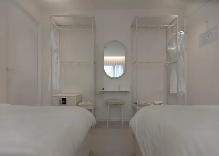 Still Time Bright 3 Bedroom With 2 Baths Near Myeongdong Station 서울특별시